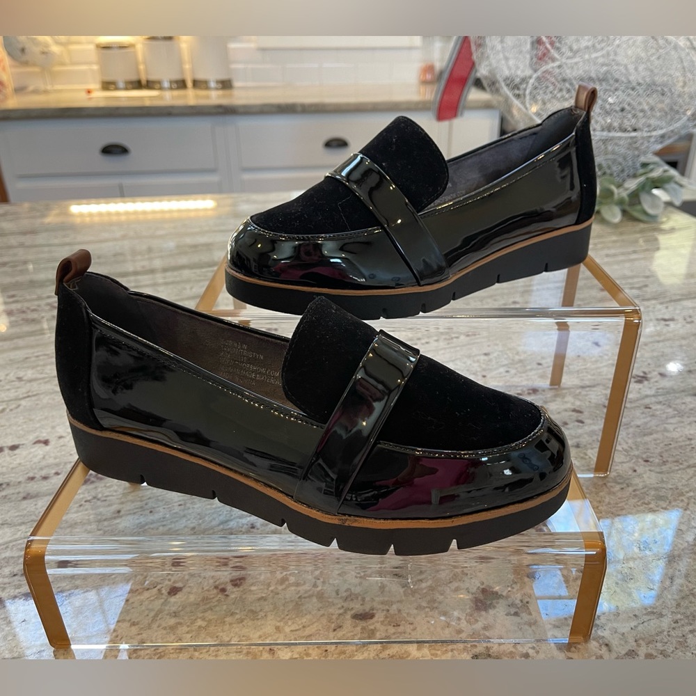 Sophia Taylor black patent & suede platform Loafer size 9 1/2W